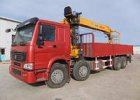 Бортовой автомобиль 8x4(кабина J6) с манипулятором